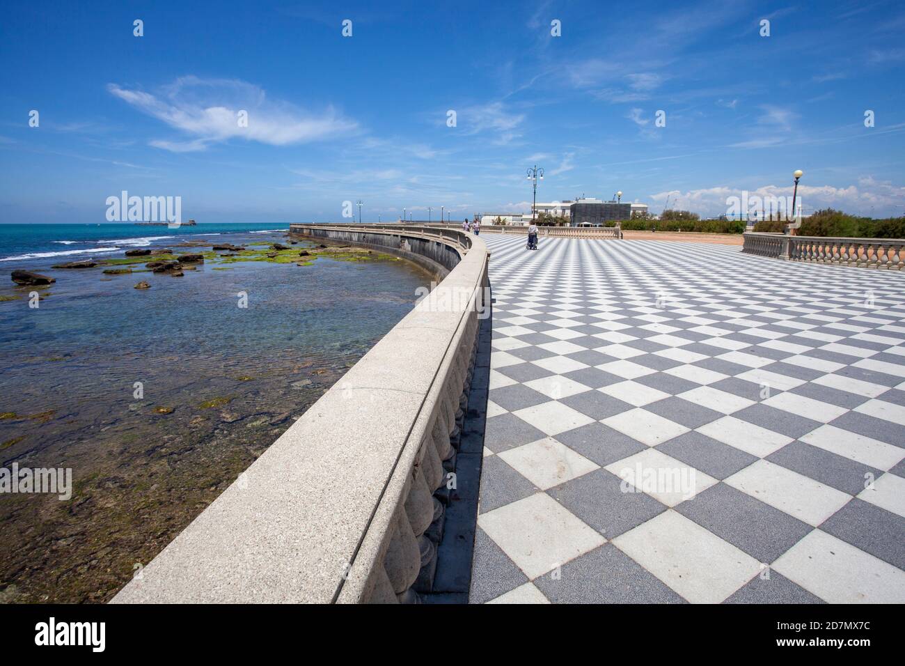 La Terrazza Mascagni è una delle più eleganti e Luoghi suggestivi a Livorno e si trova sul lungomare Ai margini di Viale Italia Foto Stock