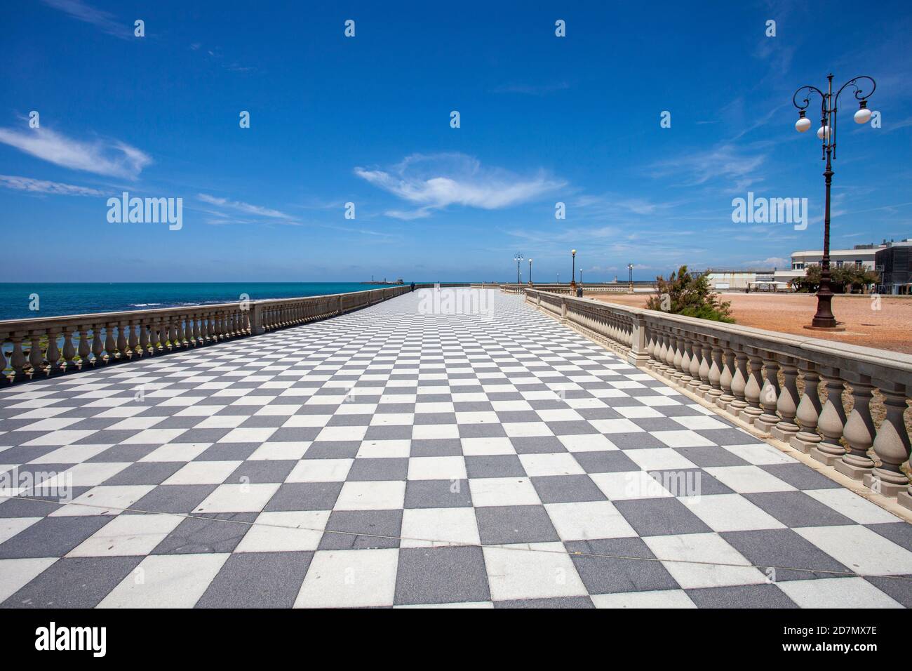 La Terrazza Mascagni è una delle più eleganti e Luoghi suggestivi a Livorno e si trova sul lungomare Ai margini di Viale Italia Foto Stock