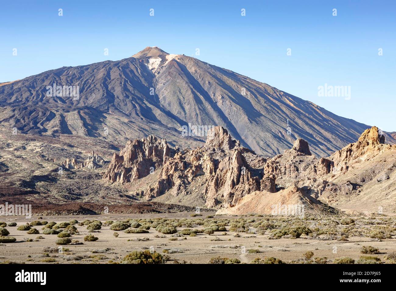 Monte Teide vulcano e Los Roques de Garcia, Parco Nazionale del Teide, Tenerife, Isole Canarie Foto Stock