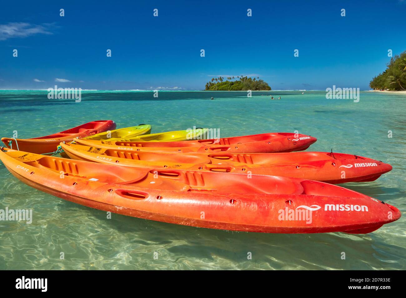 Kayak, muri Lagoon, Rarotonga, Isole Cook, Sud Pacifico Foto Stock