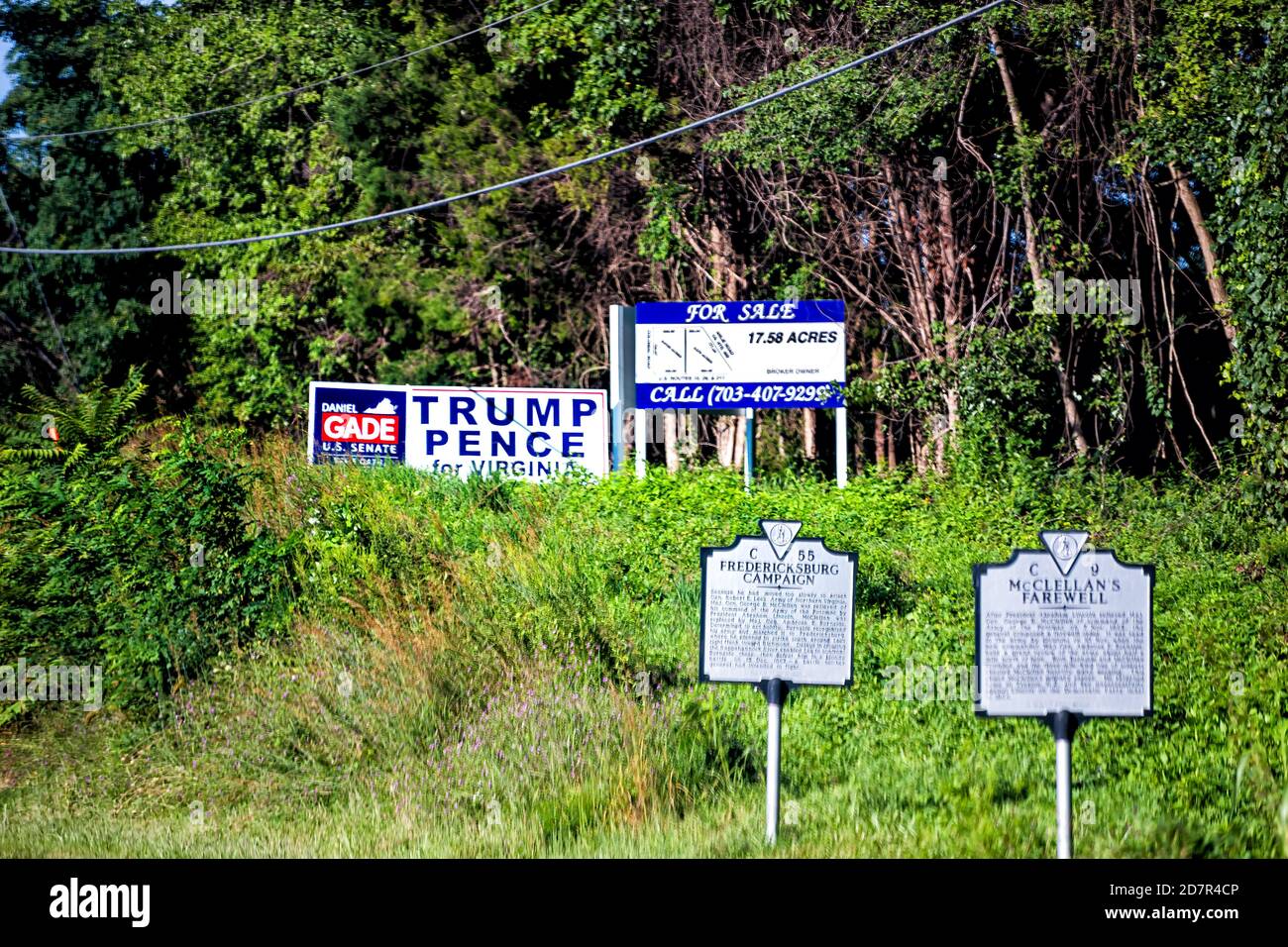 Warrenton, Stati Uniti d'America - 30 agosto 2020: Contea di Fauquier campagna della Virginia con il repubblicano Trump Pence per il segno presidenziale della Virginia, Daniel Gad Foto Stock