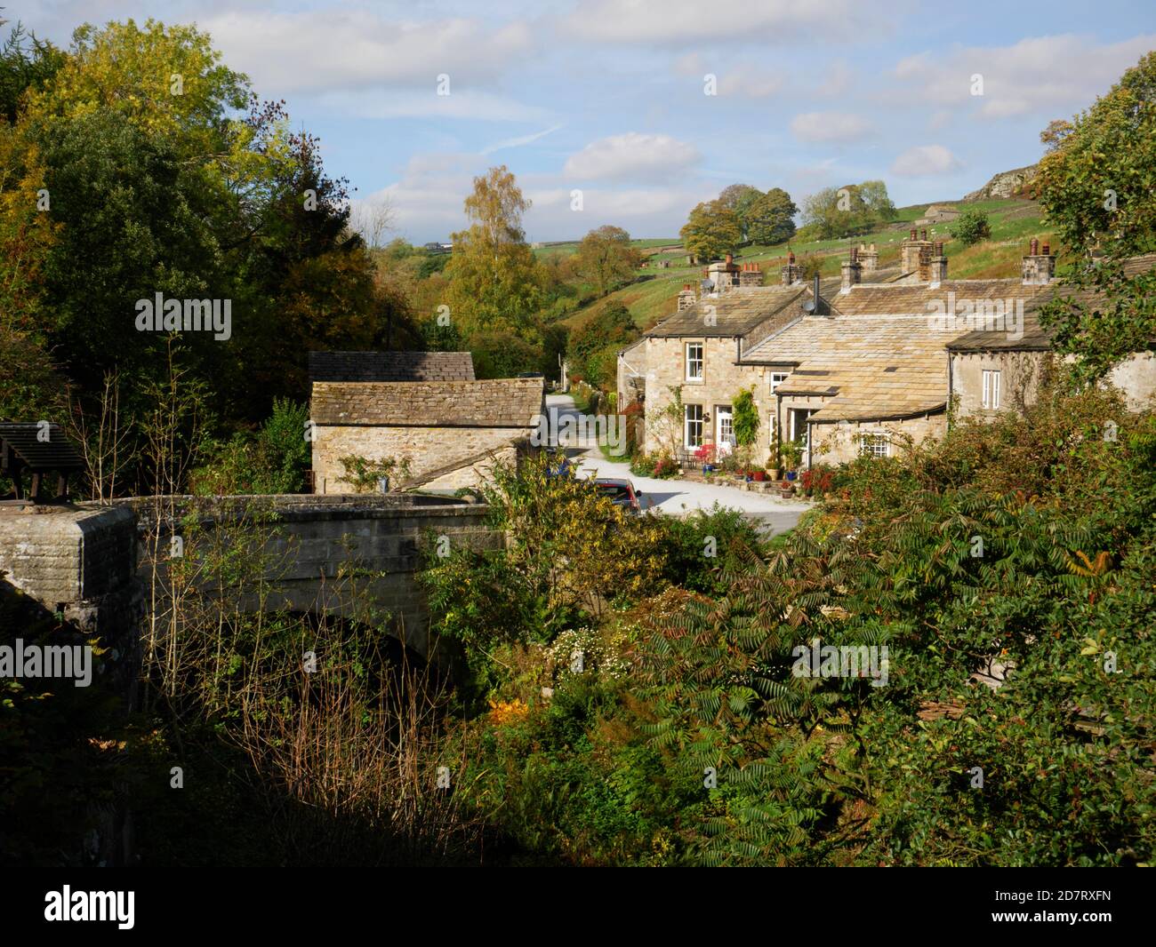 Cottage nel villaggio di Hebden, vicino a Grassington, Yorkshire. Autunno. Foto Stock