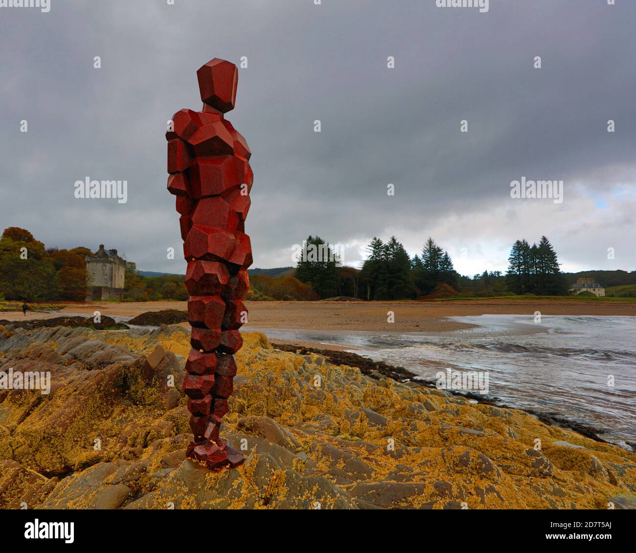 Sting Man, l'uomo di ferro della Baia di Saddell, una scultura di Antony Gormley Foto Stock