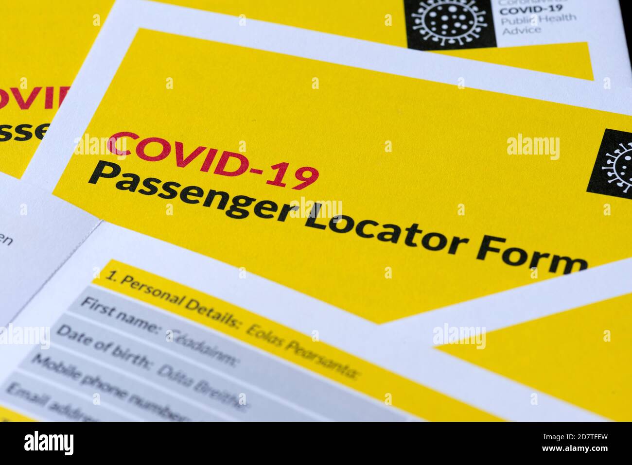 Primo piano per l'arrivo del modulo di individuazione passeggeri Covid 19 Repubblica d'Irlanda dall'estero a causa del Coronavirus Covid 19 epidemia di pandemia in Irlanda Foto Stock