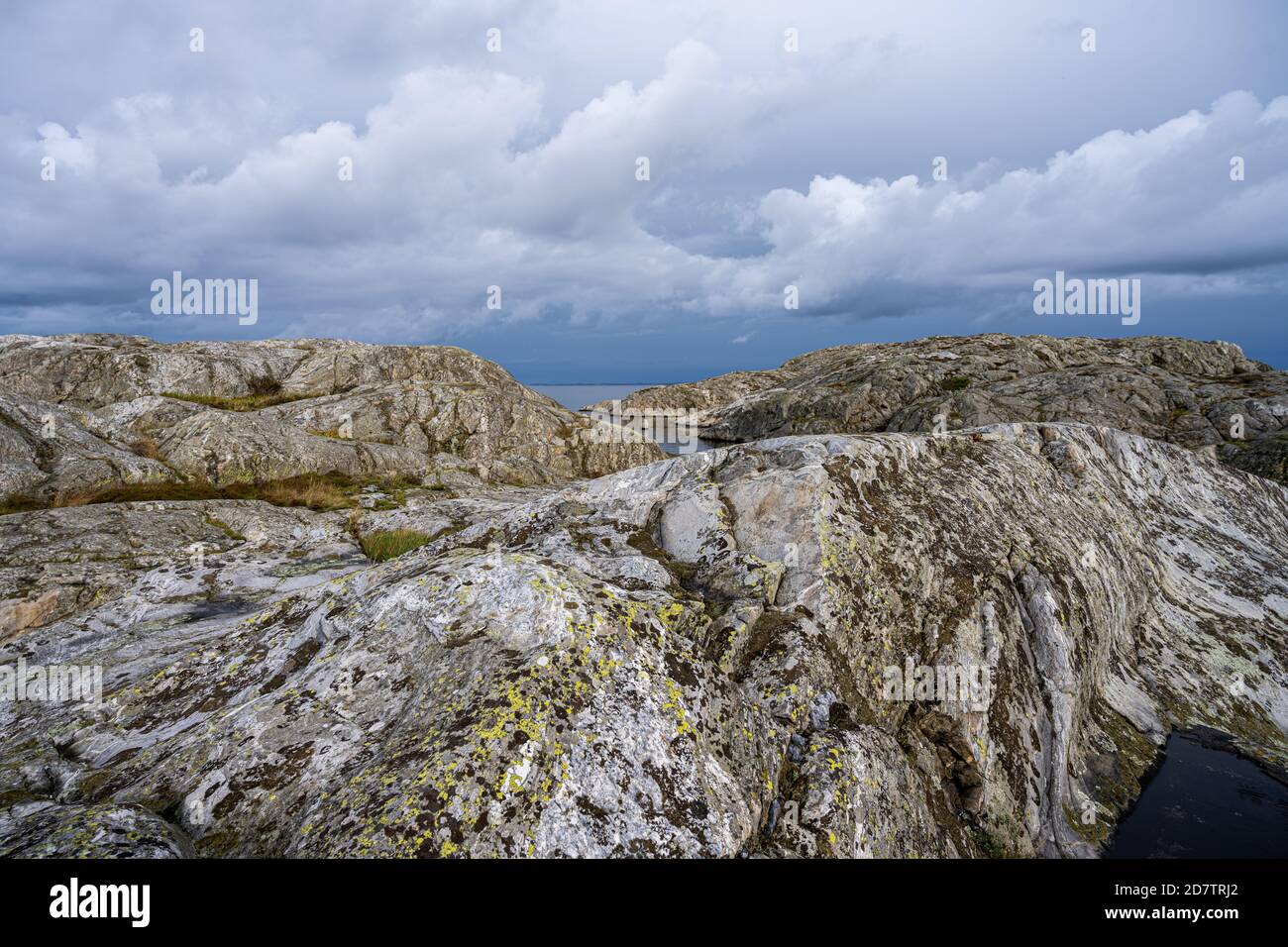 L'isola del tempo sulla costa occidentale della Svezia. Queste isole sono molto popolari tra i subacquei poiché la biodiversità è eccezionale nelle acque che circondano le isole Foto Stock