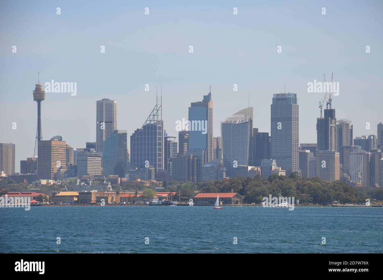 Skyline dal porto di Sydney, NSW Foto Stock