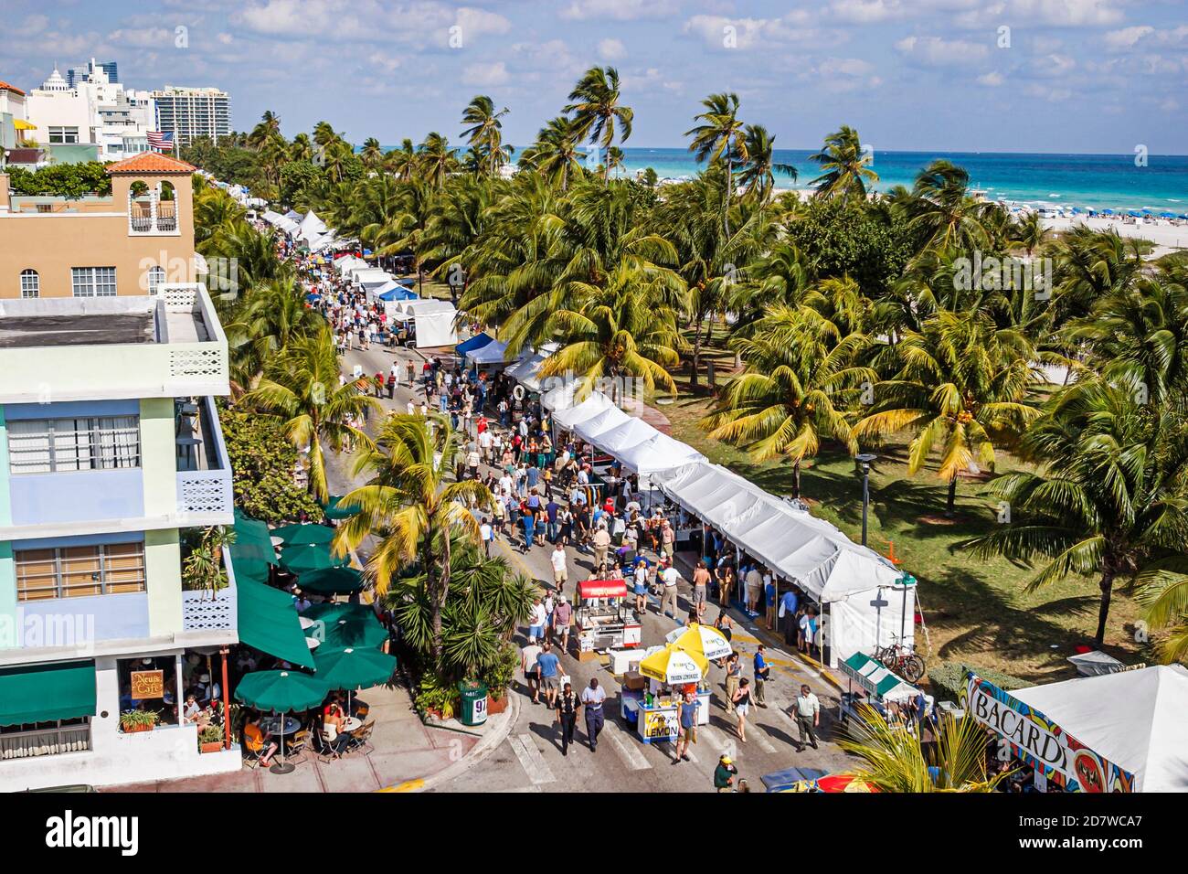 Miami Beach Florida, Art Deco Weekend South Beach, Ocean Drive, vista aerea, venditori tende bancarelle stand Lummus Park, Foto Stock