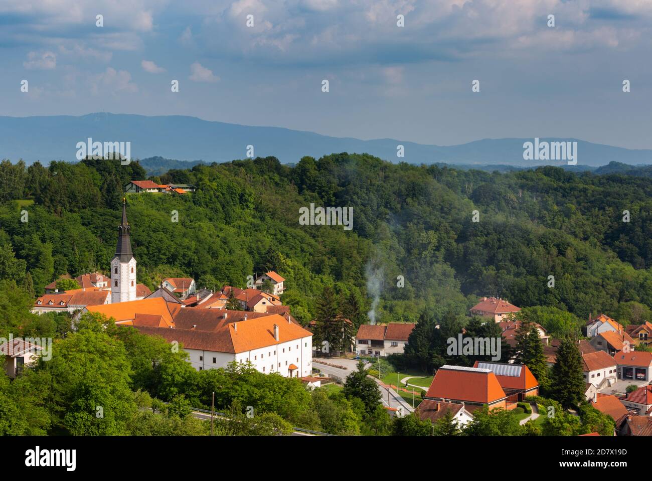 Panorama della città di Klanjec, Zagorje, Croazia Foto Stock
