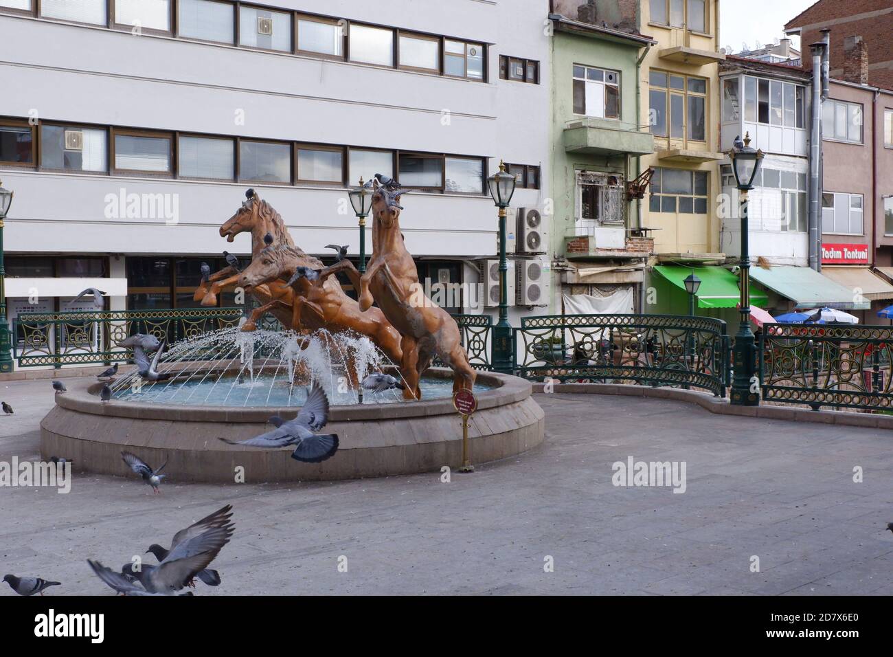 Statua di bronzo di cavalli a Street Foto Stock