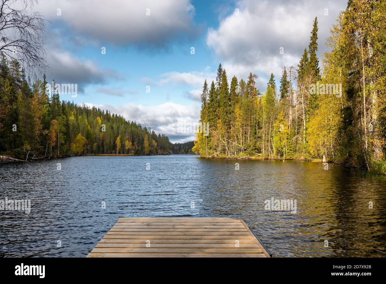Canyon Lake Julma-Olkky in autunno in Finlandia. Foto Stock