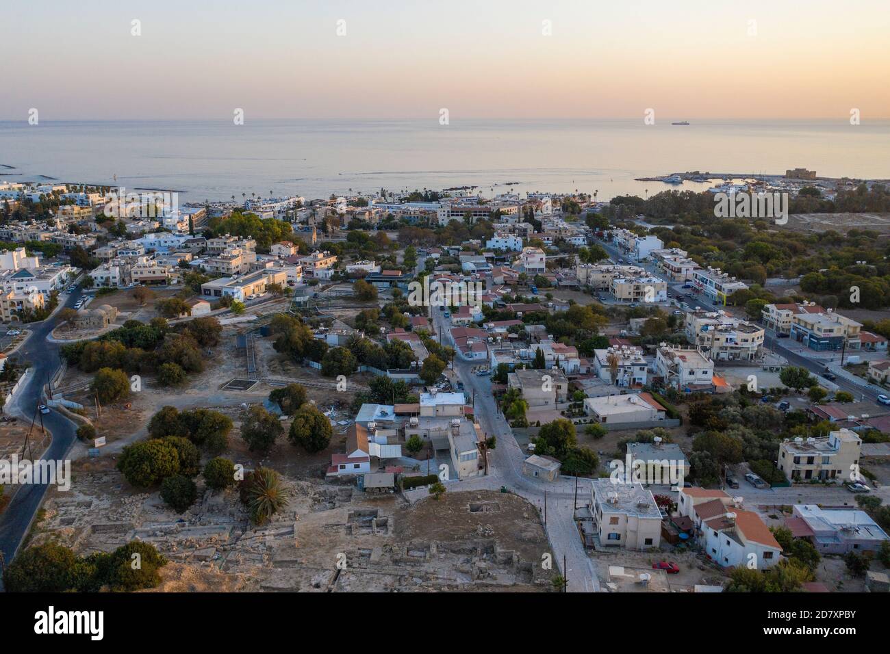 Vista aerea di Kato Paphos e dell'area del porto di Paphos, Cipro. Foto Stock