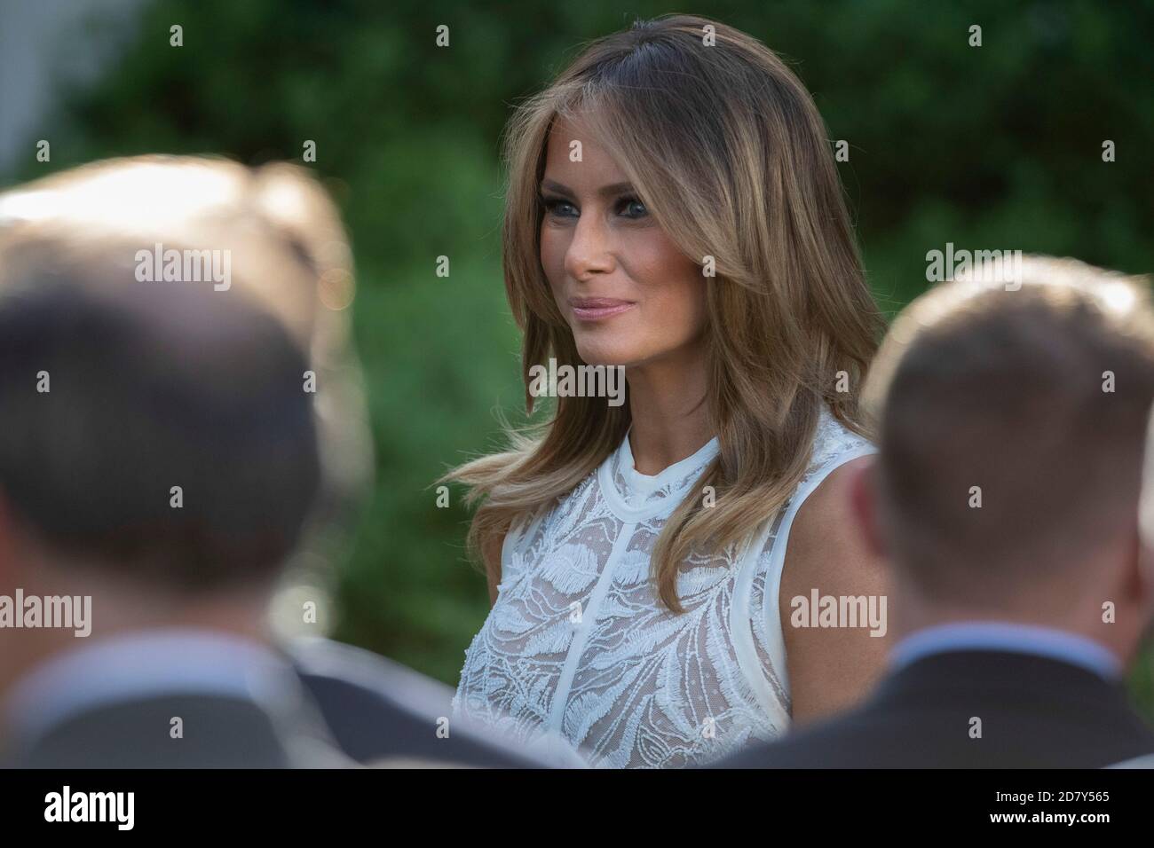 La First Lady Melania Trump arriva prima di una cerimonia per il presidente degli Stati Uniti Donald Trump per presentare la medaglia presidenziale della libertà al golfista Tiger Woods nel Rose Garden della Casa Bianca a Washington, D.C. lunedì 6 maggio 2019. Credit: Alex Edelman/The Photo Access Foto Stock