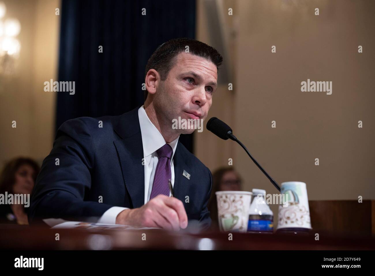 Il Segretario del Dipartimento di sicurezza interna Kevin McAleenan testimonia dinanzi al Comitato dei rappresentanti della Camera per la sicurezza interna durante un'audizione di supervisione del bilancio mercoledì 22 maggio 2019 su Capitol Hill a Washington, D.C. McAleenan ha risposto alle domande dei Democratici della commissione sulla morte di 5 bambini migranti sul confine sud degli Stati Uniti. I repubblicani del Comitato hanno chiesto a McAleenan la necessità di un muro di confine e di maggiori finanziamenti per la sicurezza delle frontiere richiesti dall’amministrazione Trump. Credit: Alex Edelman/The Photo Access Foto Stock