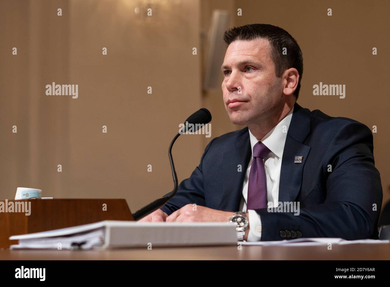 Il Segretario del Dipartimento di sicurezza interna Kevin McAleenan testimonia dinanzi al Comitato dei rappresentanti della Camera per la sicurezza interna durante un'audizione di supervisione del bilancio mercoledì 22 maggio 2019 su Capitol Hill a Washington, D.C. McAleenan ha risposto alle domande dei Democratici della commissione sulla morte di 5 bambini migranti sul confine sud degli Stati Uniti. I repubblicani del Comitato hanno chiesto a McAleenan la necessità di un muro di confine e di maggiori finanziamenti per la sicurezza delle frontiere richiesti dall’amministrazione Trump. Credit: Alex Edelman/The Photo Access Foto Stock