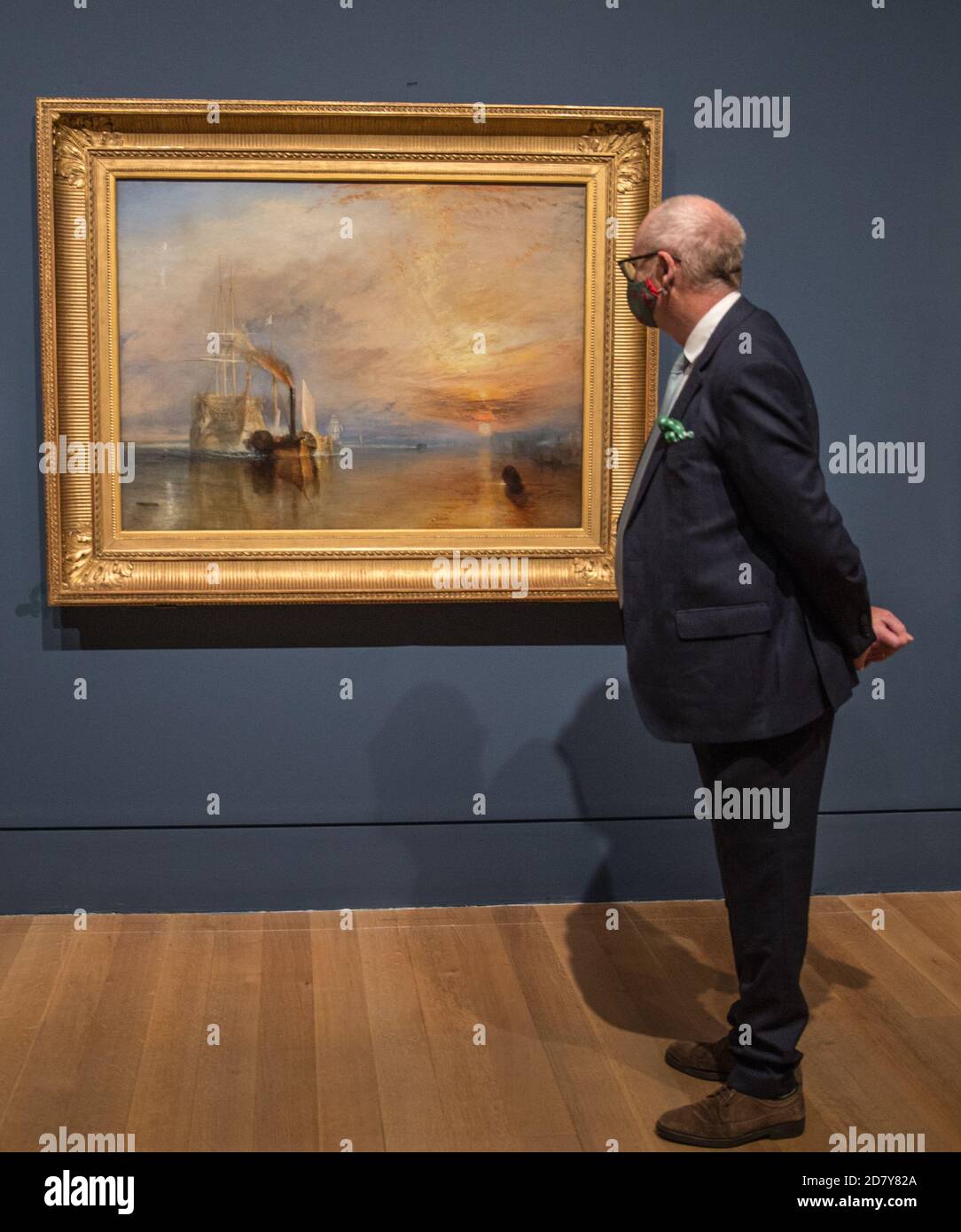 Londra 26 ottobre 2020 il temerario combattente ha rimorchiato al suo ultimo ormeggio per essere rotto up.1838 olio su tela. La nuova mostra di Tate Britain dedicata a JMW Turner Modern's World Exploring Turner's Modern World rivela come il più grande pittore paesaggista britannico abbia trovato nuovi modi per catturare gli eventi più importanti della sua epoca, dall'impatto della tecnologia sul mondo naturale agli effetti vertiginosi della modernizzazione sulla società. Turner's Modern World si terrà dal 28 ottobre 2020 al 7 marzo 2021. Paul Quezada-Neiman/Alamy Live News Foto Stock