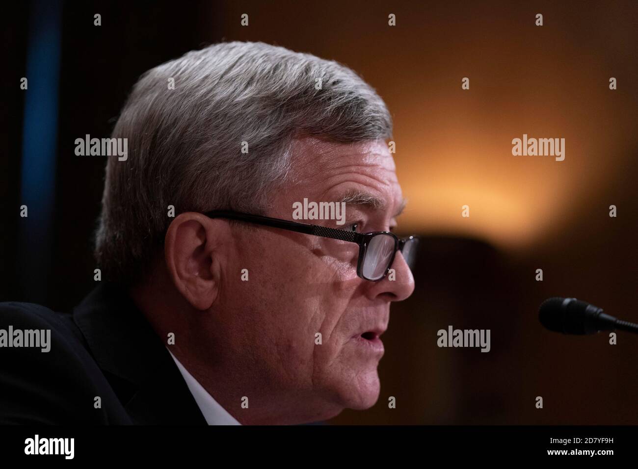 Steven Dillingham, Direttore dell'Ufficio del censimento degli Stati Uniti, testimonia durante un'audizione sul censimento del 2020 davanti al Senato Homeland Security & Governmental Affairs Committee on Capitol Hill martedì 16 luglio 2019 a Washington, D.C. Dillingham ha informato i legislatori sul prossimo censimento del 2020 e sul censimento Bureaux sforzi per affrontare gli sforzi del presidente Trump di aggiungere una domanda di "cittadinanza" al sondaggio del 2020. Credit: Alex Edelman/The Photo Access Foto Stock
