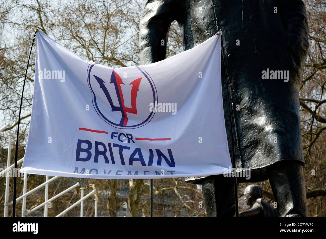 Londra, Regno Unito, 29 marzo 2019:- manifestanti Pro Brexit fuori dal Parlamento britannico il giorno in cui il Regno Unito avrebbe dovuto lasciare l’Unione europea f Foto Stock