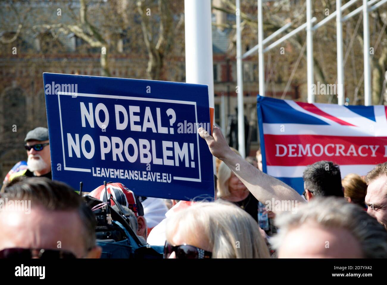 Londra, Regno Unito, 29 marzo 2019:- manifestanti pro Brexit al di fuori del Parlamento britannico che chiedono una Brexit senza accordo che lasci le condizioni dell’OMC Foto Stock