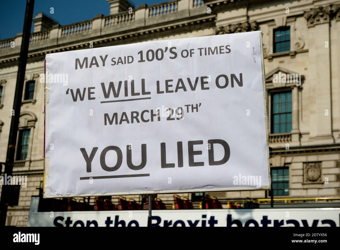 Londra, Regno Unito, 29 marzo 2019:- manifestanti pro Brexit al di fuori del Parlamento britannico che chiedono una Brexit senza accordo che lasci le condizioni dell’OMC Foto Stock