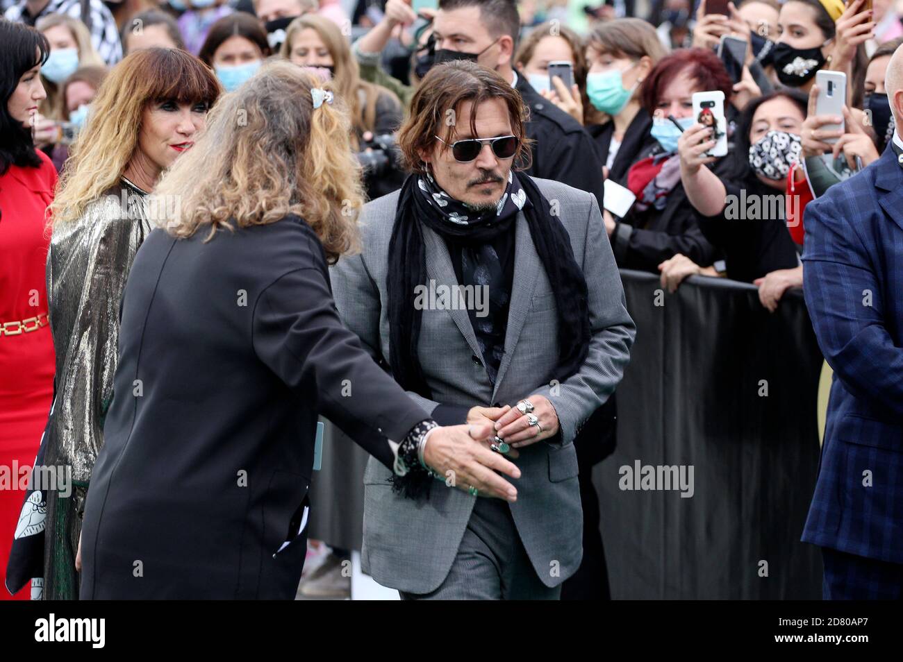 Johnny Depp partecipa al 'Crock of Gold: A pochi round con Shane McGowan' in anteprima durante il 16° Festival del Cinema di Zurigo a Kino corso il 02 ottobre 2020 a Zurigo, Svizzera. Foto Stock