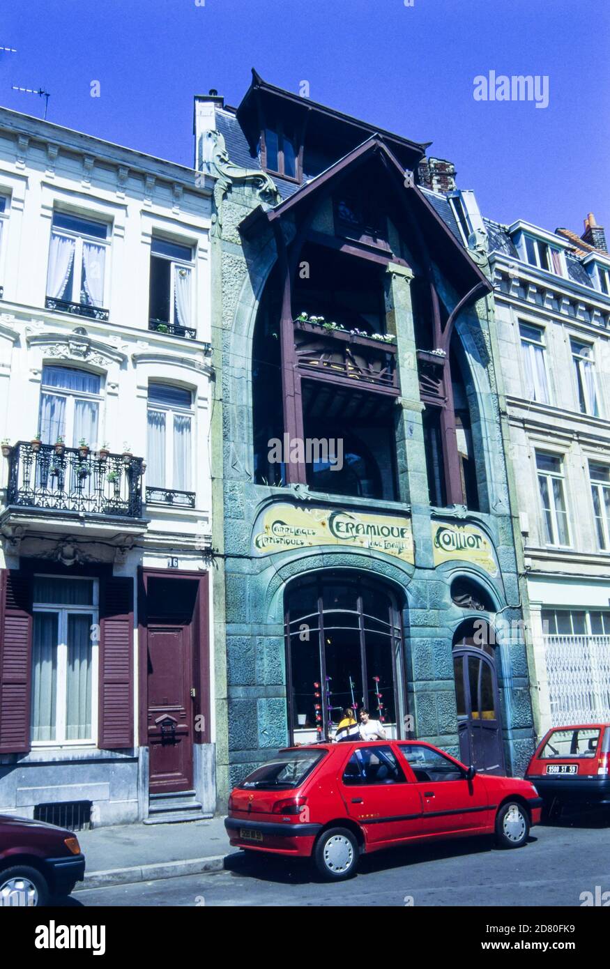 Lille : Céramique COILLIOT, facciata di Hector GUIMARD 1898 (Art Nouveau) Foto Stock