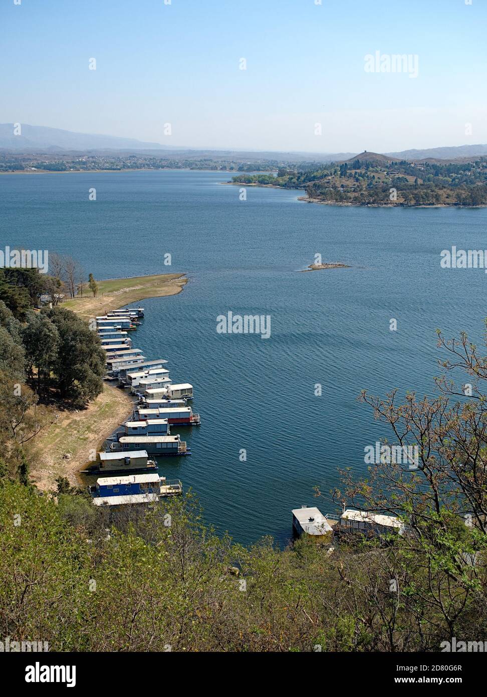 Vista sul lago Los Molinos nella provincia di Cordoba, Argentina Foto Stock
