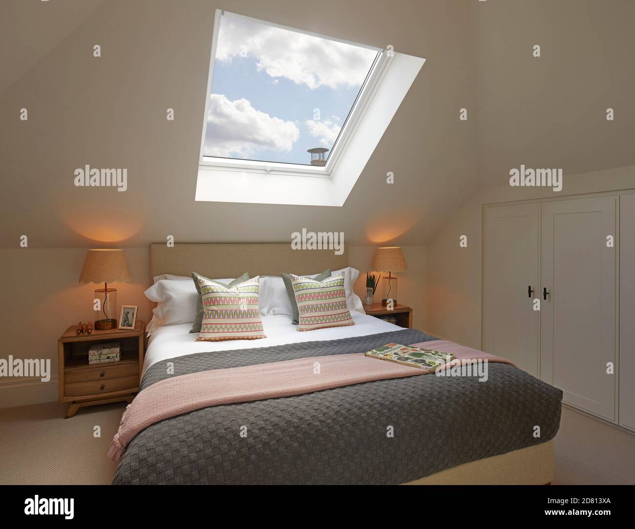 Grand London Townhouse attico camera da letto. Casa privata generale, Londra, Regno Unito. Architetto: Na, 2020. Foto Stock
