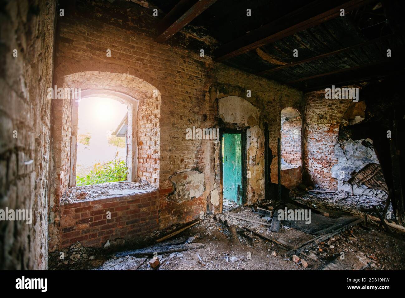 Interno di vecchia dimora storica dopo il fuoco Foto Stock