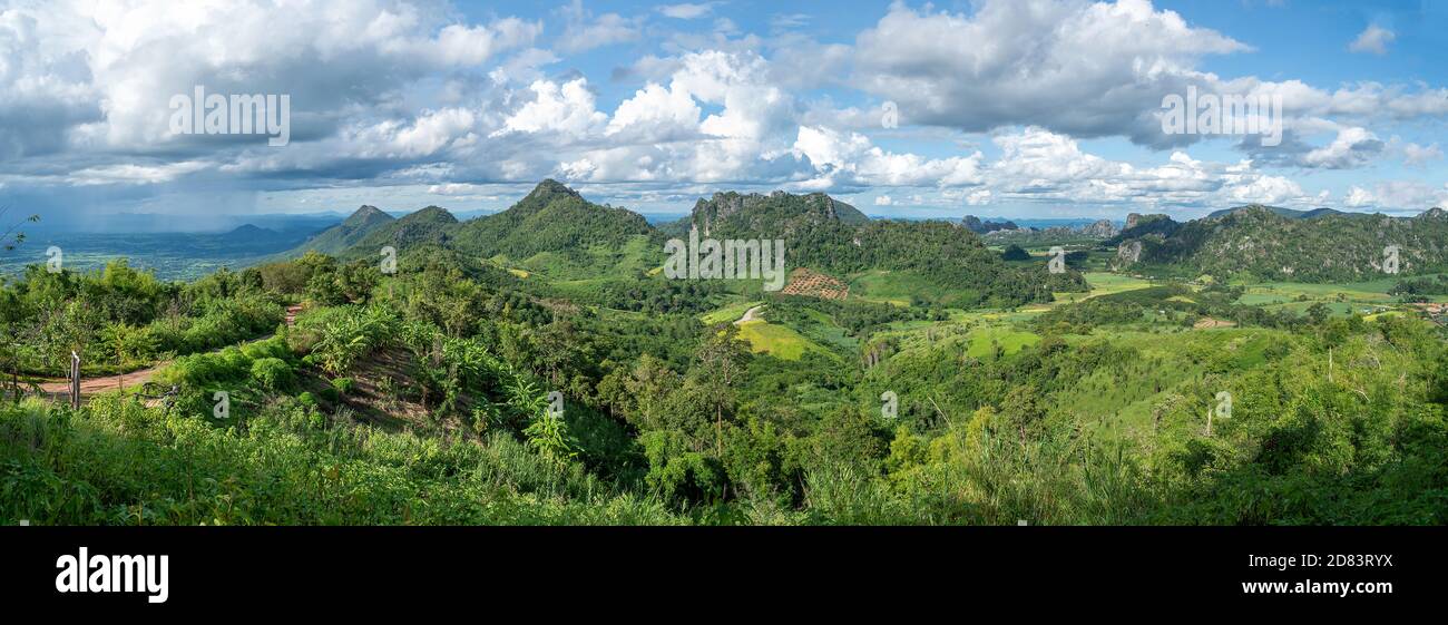 Panorama montagna vista dalla provincia di Loei di Thailandia panorama Foto Stock