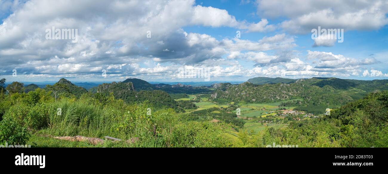 Panorama montagna vista dalla provincia di Loei di Thailandia panorama Foto Stock