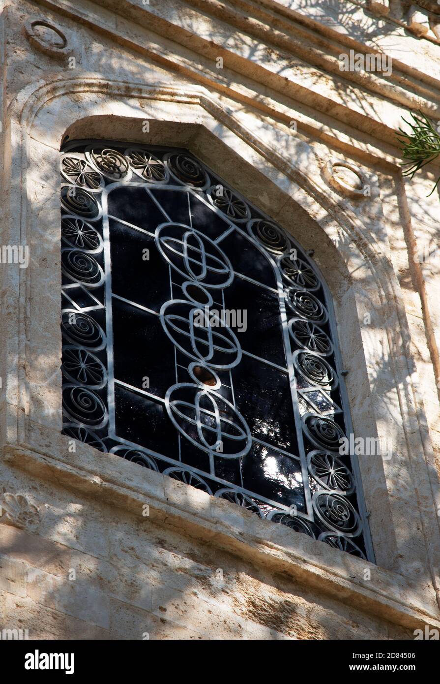 Finestra che appartiene alla chiesa di San Tito (Agios Titos) situata a Heraklion, Creta, Grecia. Foto Stock