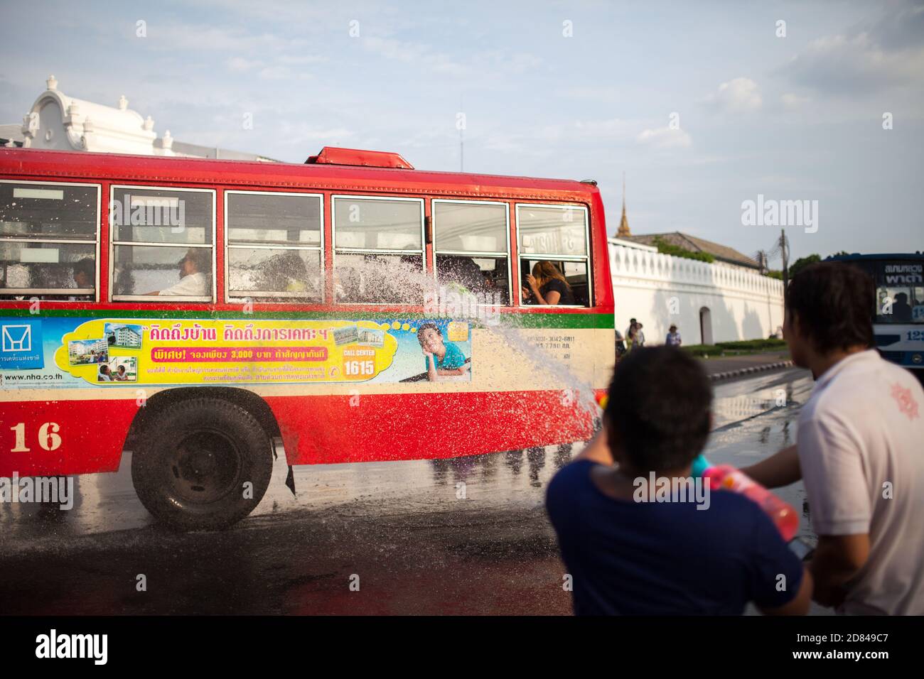 BANGKOK, THAILANDIA - 13 APRILE 2013: Songkran Festival, Capodanno tailandese a Bangkok, Thailandia il 13 aprile 2013. Foto Stock