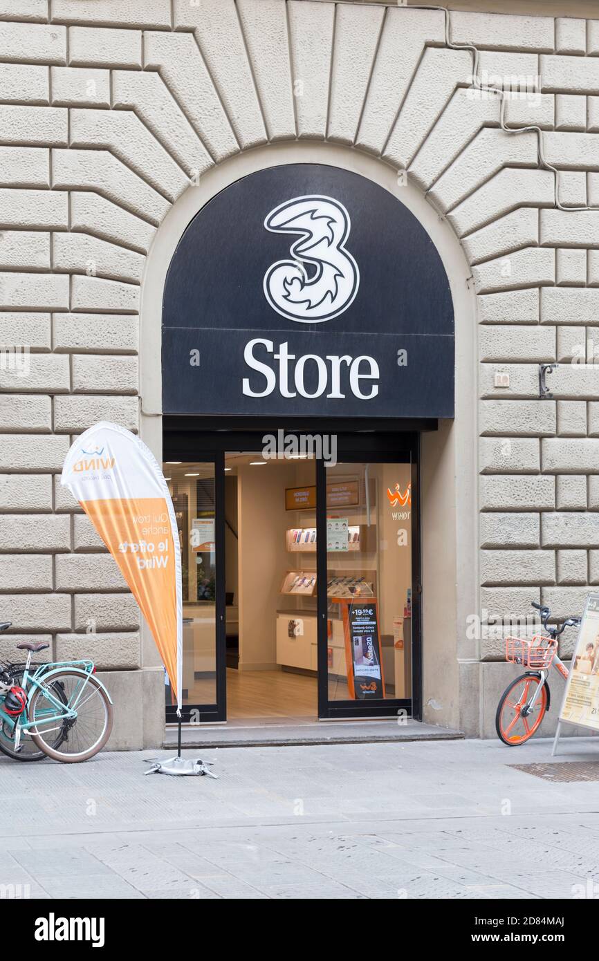 3 negozi di fronte, Italia Foto Stock