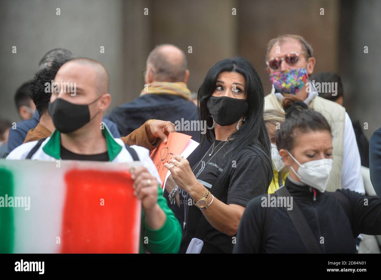 Roma del Pantheon,manifestazione dei lavoratori dello sport e dei titolari delle palestre contro le misure di controllo della pandemia Covid - 19 coronavirus contenute nel nuovo DPCM (STEFANO CAROFEI/Fotogramma, ROMA - 2020-10-27) p.s. la foto e' utilisabile nel messaggio del contato, in a cuesto e senza intendente difamatorio del decoro delle persone rappresentate Foto Stock