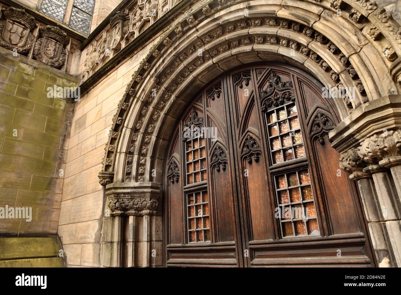 Le porte posteriori della Cattedrale di St Giles o dell'High Kirk di Edimburgo, Scozia. Foto Stock