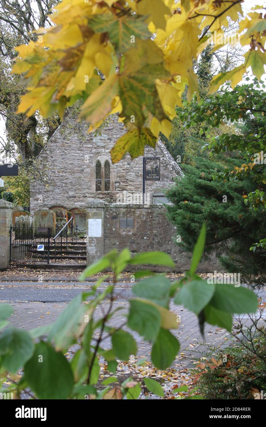 Alloway Auld Kirk, Ayrshire, Scozia, risale al 16 ° secolo, ha ispirato Robert Burns a scrivere la poesia tale di Tam o Shanter Foto Stock