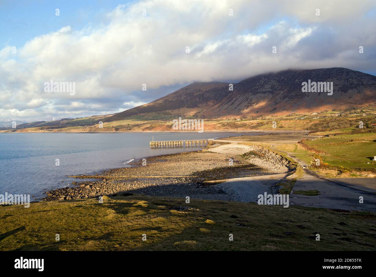 Gyrn Goch e Gyrn Ddu montagne dalla Clogwyn, Trefor, Lleyn Peninsula, Gwynedd, il Galles del Nord. Foto Stock