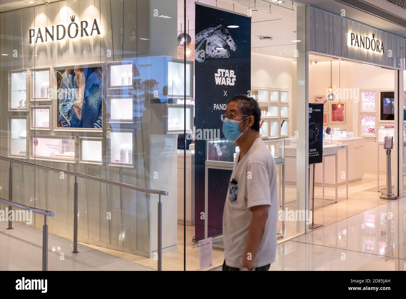 Negozio danese di gioielli Pandora produttore e rivenditore visto a Hong  Kong Foto stock - Alamy