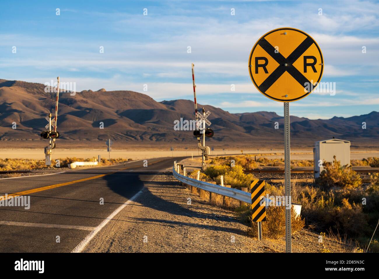 Immagine di un incrocio ferroviario. Foto Stock