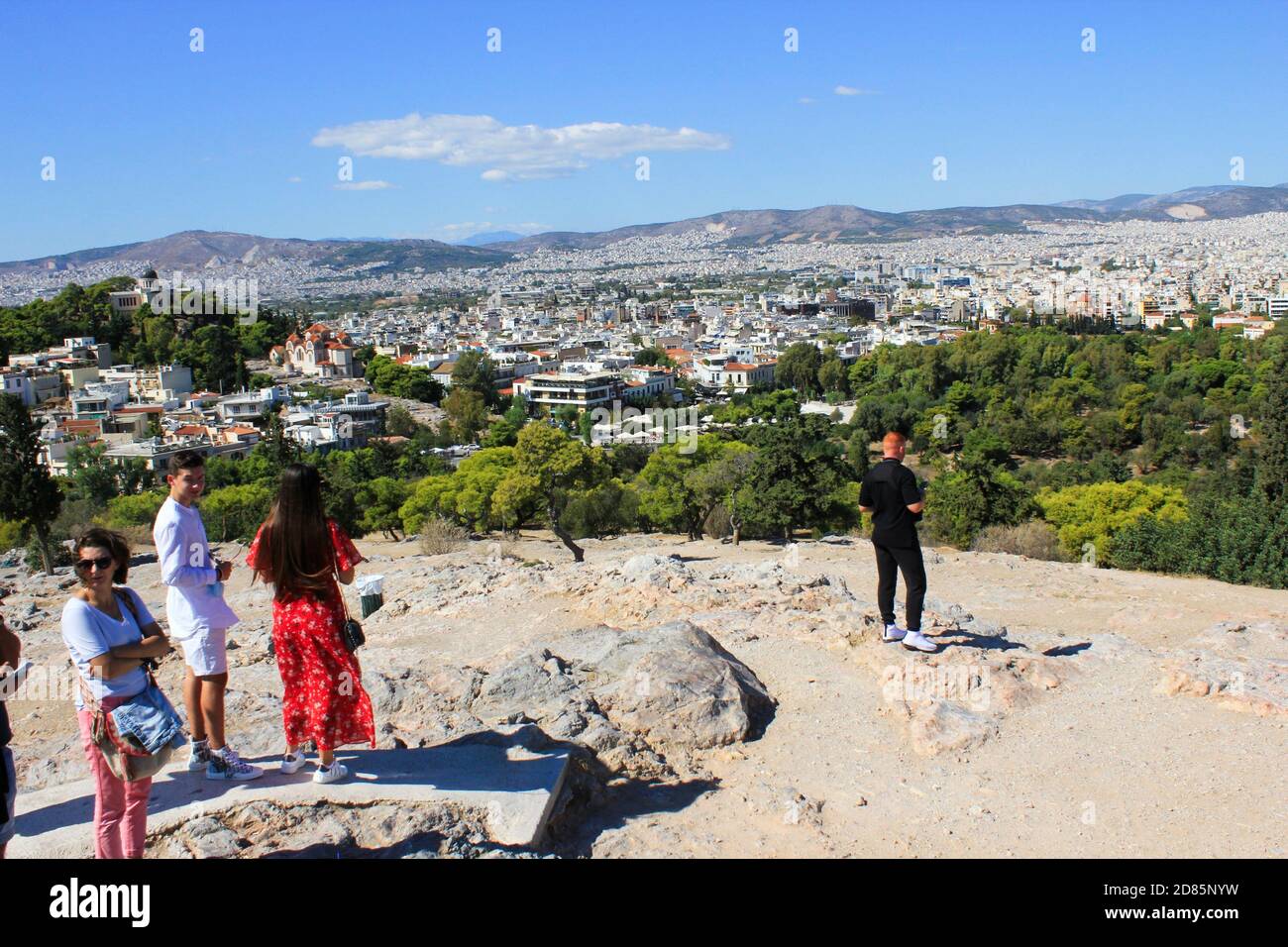 Vista panoramica della città di Atene dalla collina di Areopagus, Atene, Grecia, 9 ottobre 2020. Foto Stock