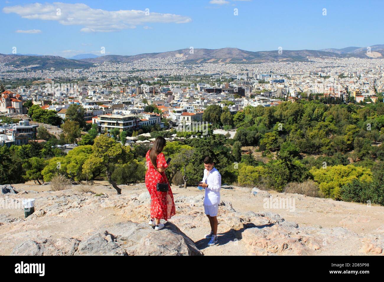 Vista panoramica della città di Atene dalla collina di Areopagus, Atene, Grecia, 9 ottobre 2020. Foto Stock
