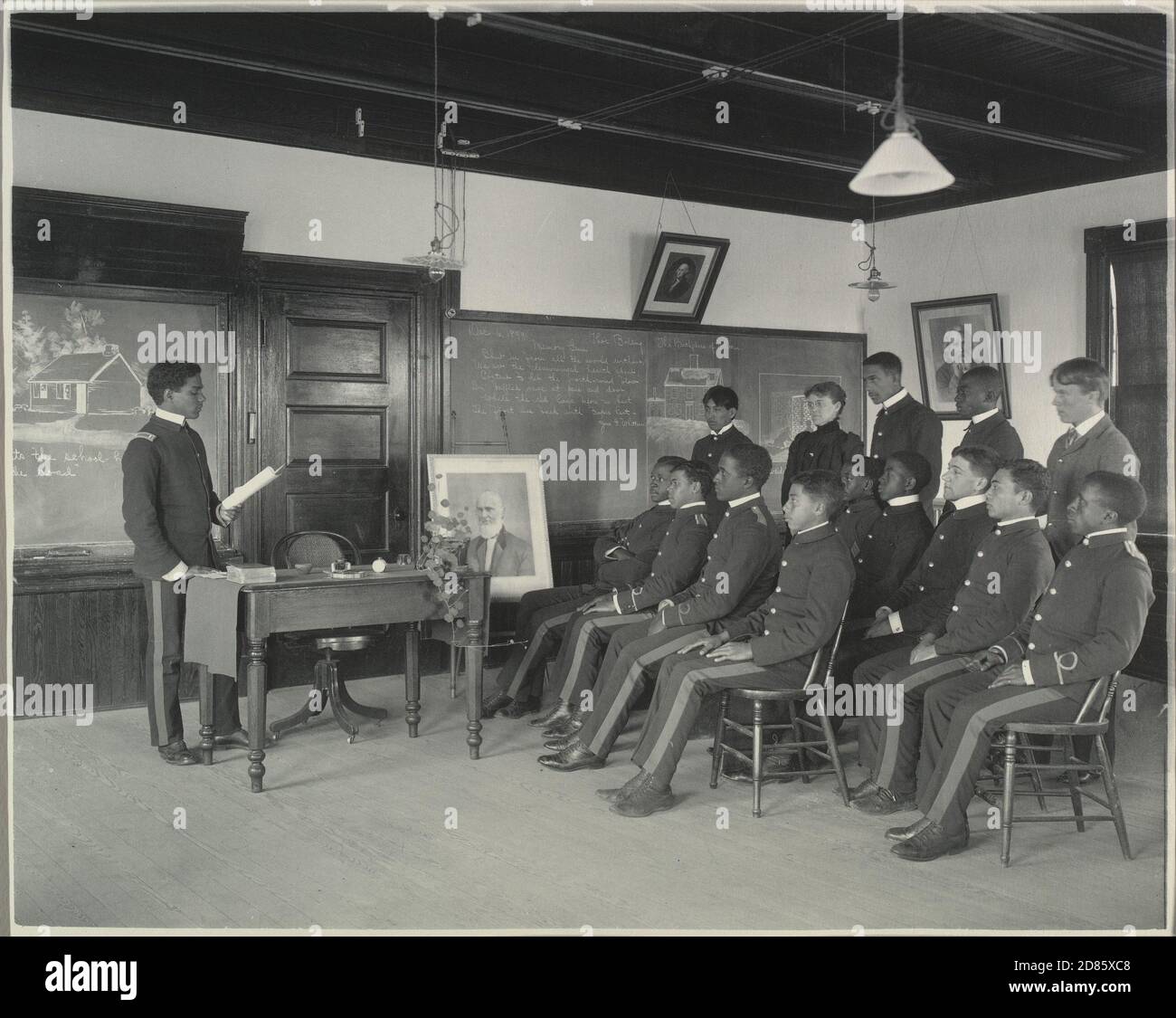 Foto d'epoca Frances Benjamin Johnston - Letteratura inglese, lezione su Whittier, Classe media, The Hampton Institute, Hampton, Virginia 1899-1900 Foto Stock
