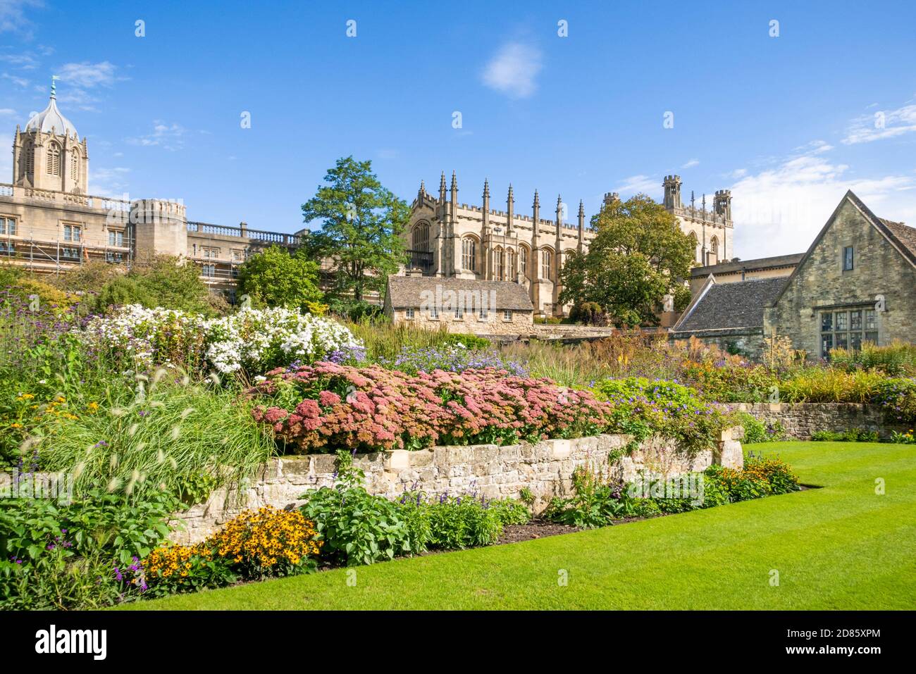 Oxford University Christ Church Cathedral and Memorial Garden Christ Church College Oxford da Broad Walk Oxford Oxfordshire England UK GB Foto Stock