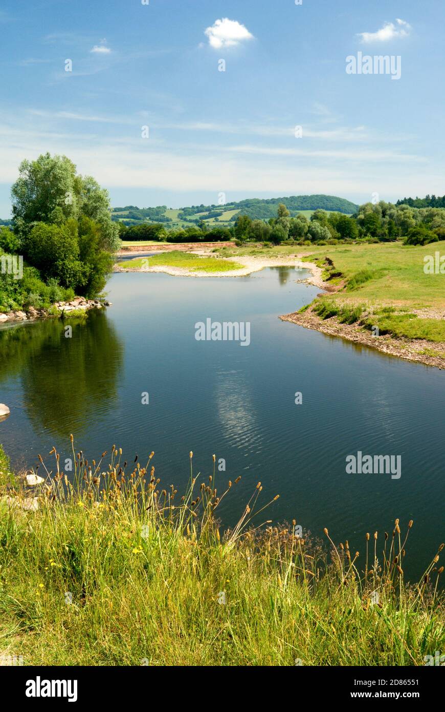 Fiume Usk Llanover vicino Abergavenny, Monboccuthshire, Galles del Sud. Foto Stock