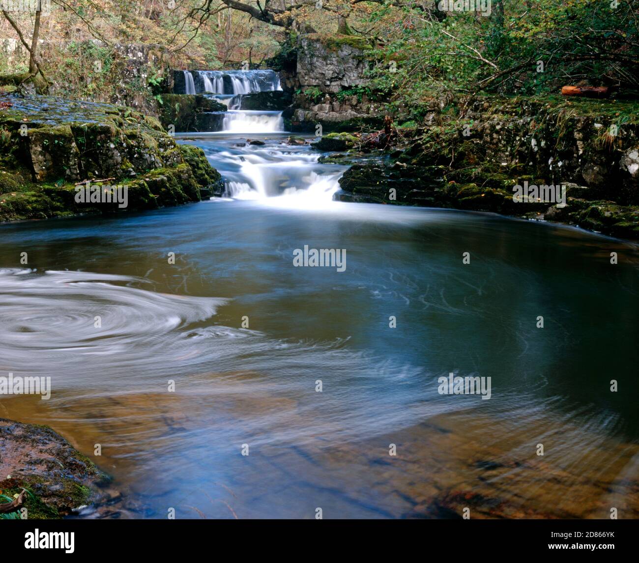 Cascate sul fiume Nedd, Upper Neath Valley, Brecon Beacons National Park, Powys, Galles. Foto Stock