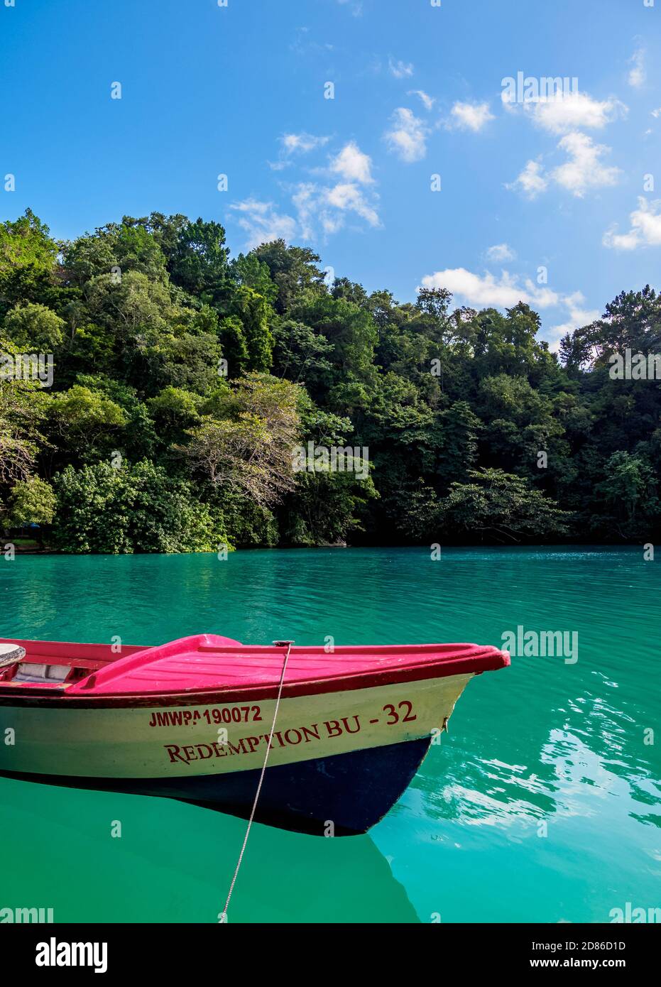 Barca a Blue Lagoon, Portland Parish, Giamaica Foto Stock