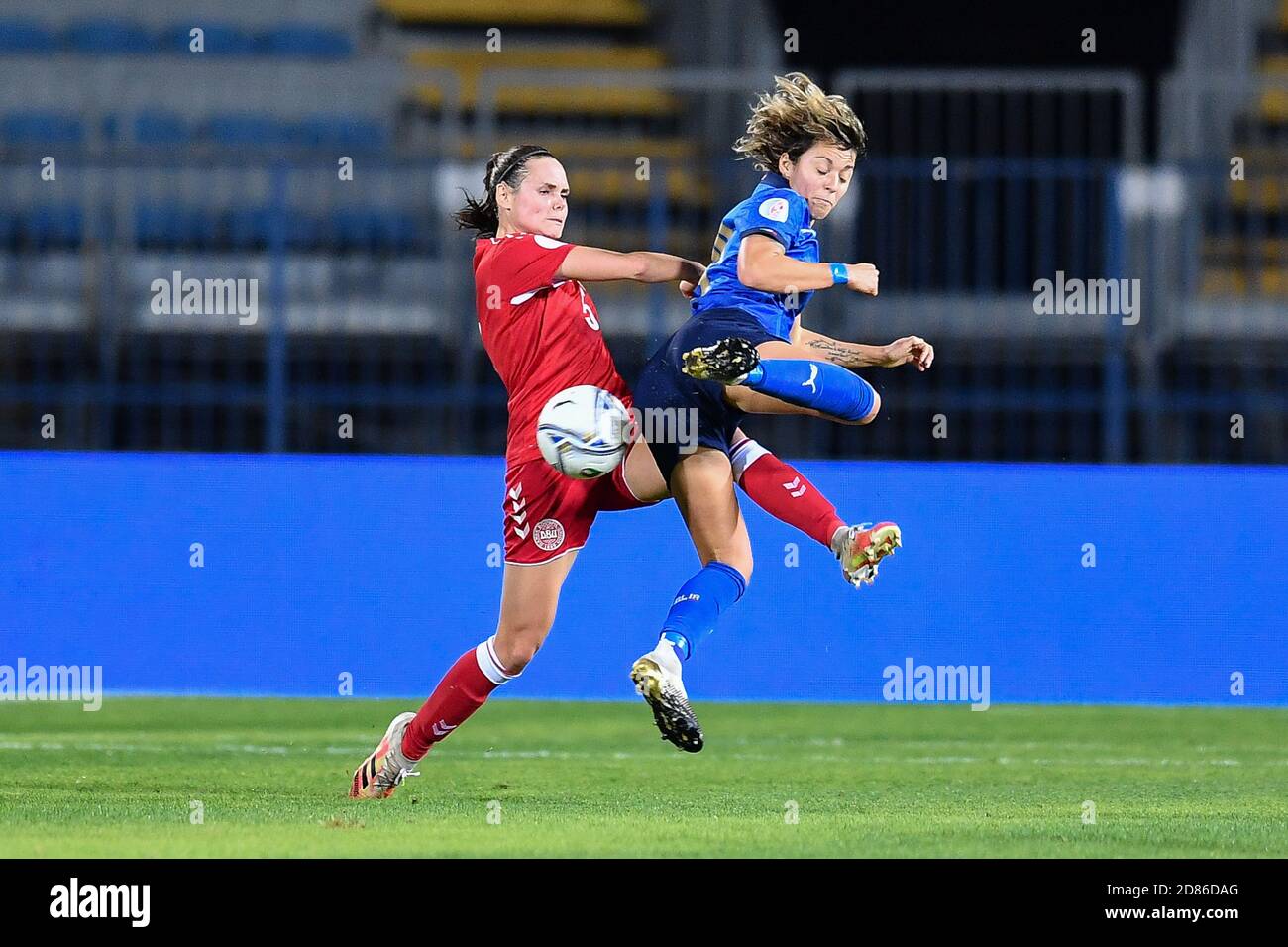 Stadio Carlo Castellani, empoli, Italia, 27 Ott 2020, Valentina Giacinti (Italia) durante Euro 2022 Qualificazioni - Italia Donne contro Danimarca, Nazionale Italiana Calcio - Credit: LM/Lisa Guglielmi/Alamy Live News Foto Stock