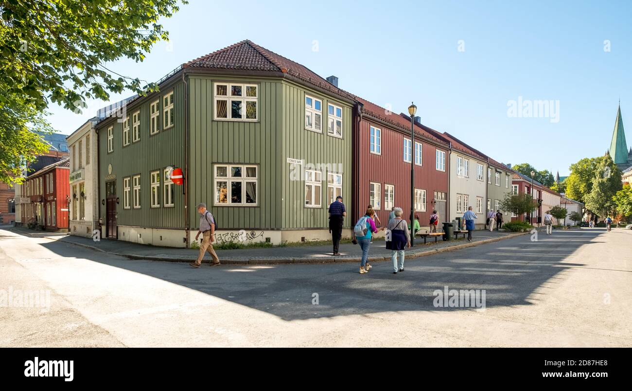 Case di legno Schultz Gate in centro, Trondheim, Trøndelag, Norvegia, Scandinavia, Europa, viaggio avventura, turismo, Hurtigruten, Hurtigruten viaggio, c Foto Stock