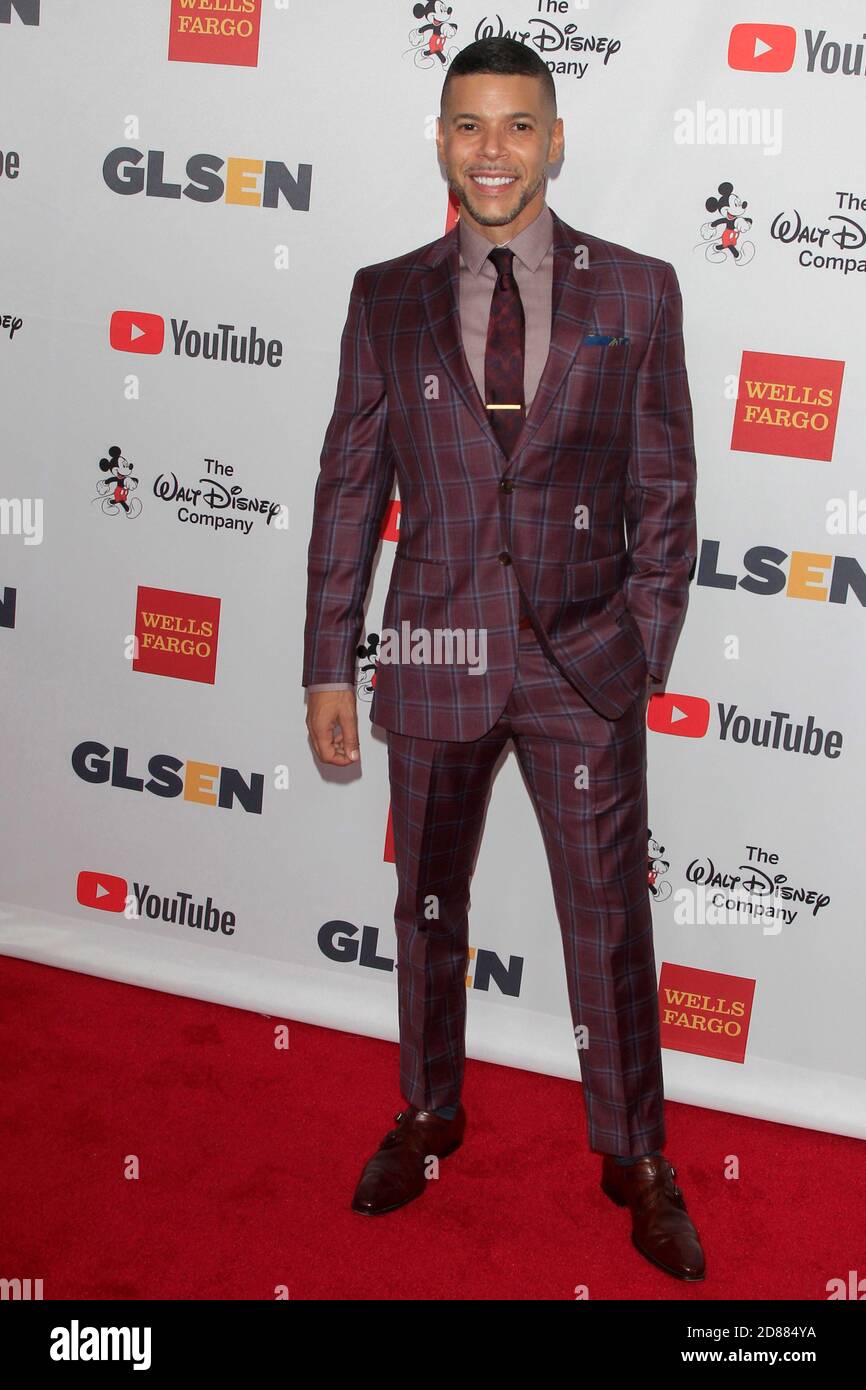 LOS ANGELES - OTT 20: Wilson Cruz al GLSEN RESPECT Awards 2017 al Beverly Wilshire Hotel il 20 ottobre 2017 a Beverly Hills, California Foto Stock