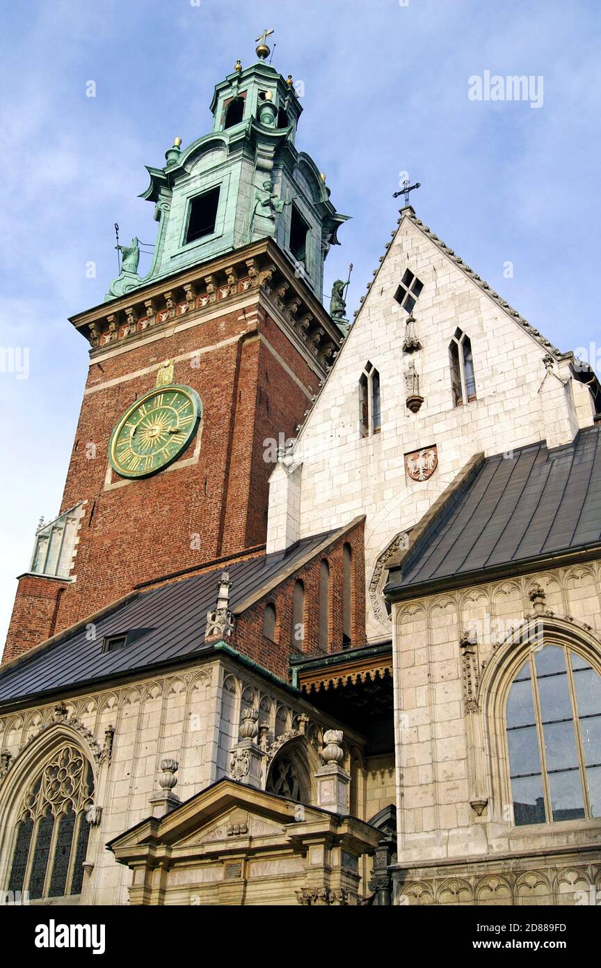 Il campanile della Cattedrale di Wawel fa parte del complesso del Castello di Wawel a Cracovia, in Polonia. Foto Stock